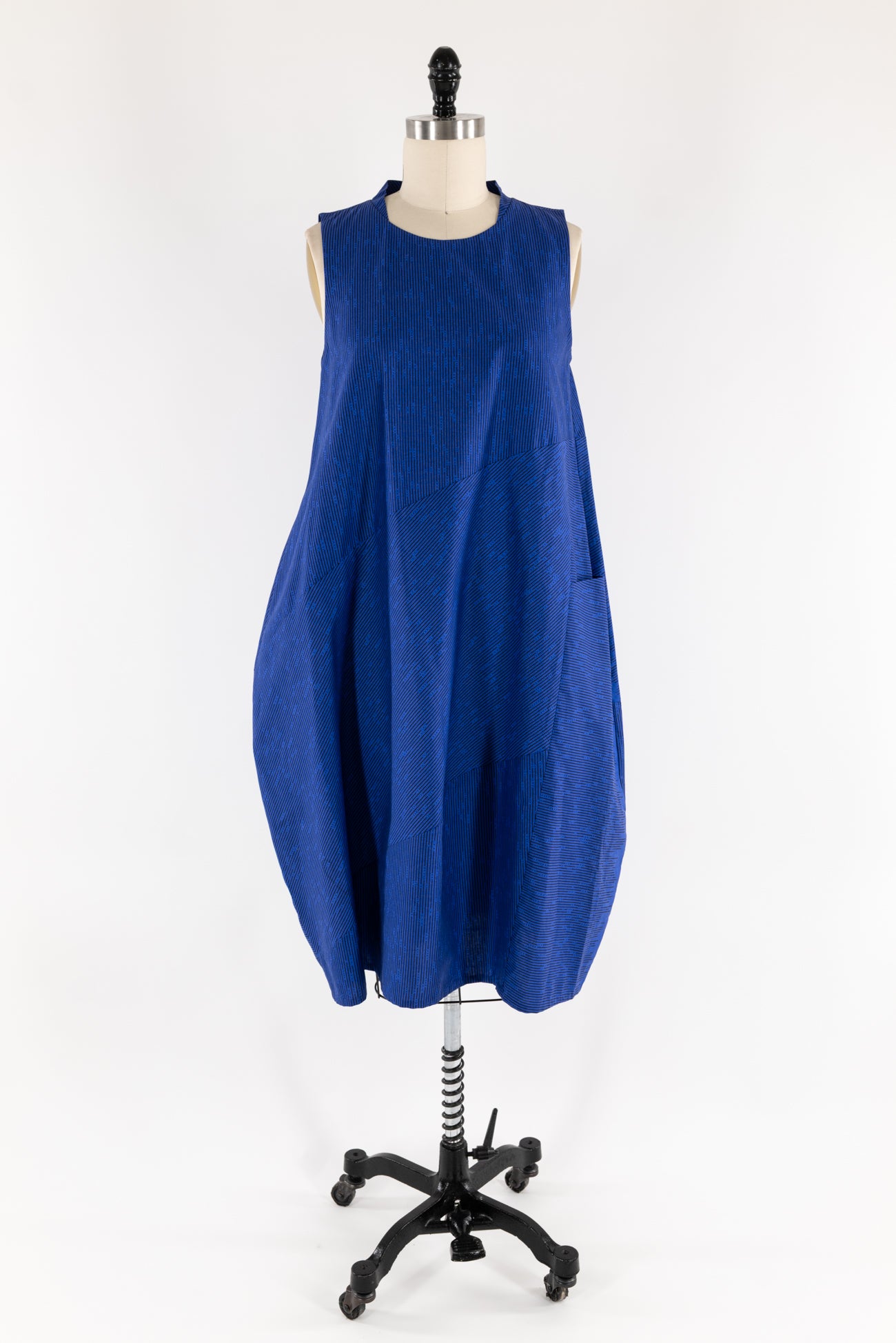cobalt blue cotton dress Stripe – Marcy Tilton Fabrics Calvin Klein Loafer Shoes Mid-Rise Størrelse:XL line hem that moves