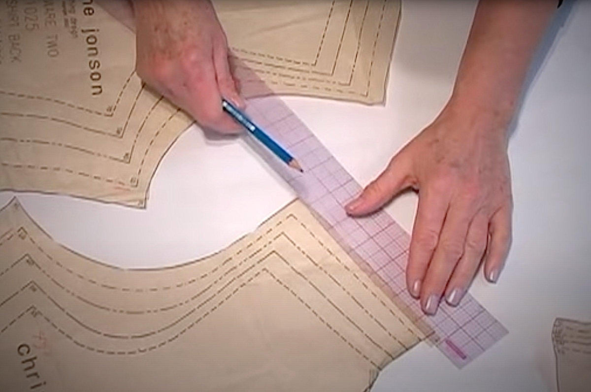Custom Fitting a T-Shirt Pattern – Marcy Tilton Fabrics