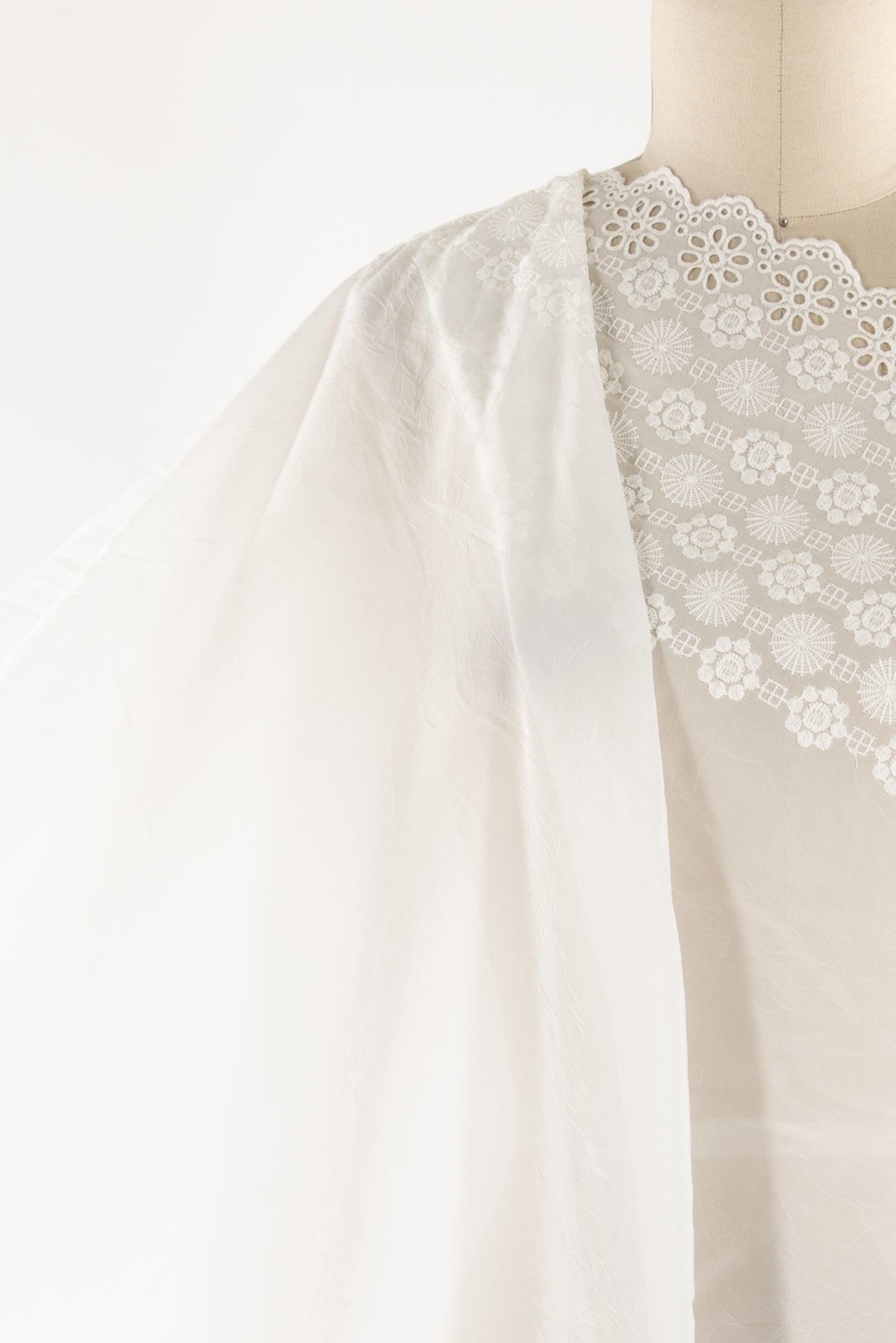 Blanc Broderie Rayon Eyelet Woven