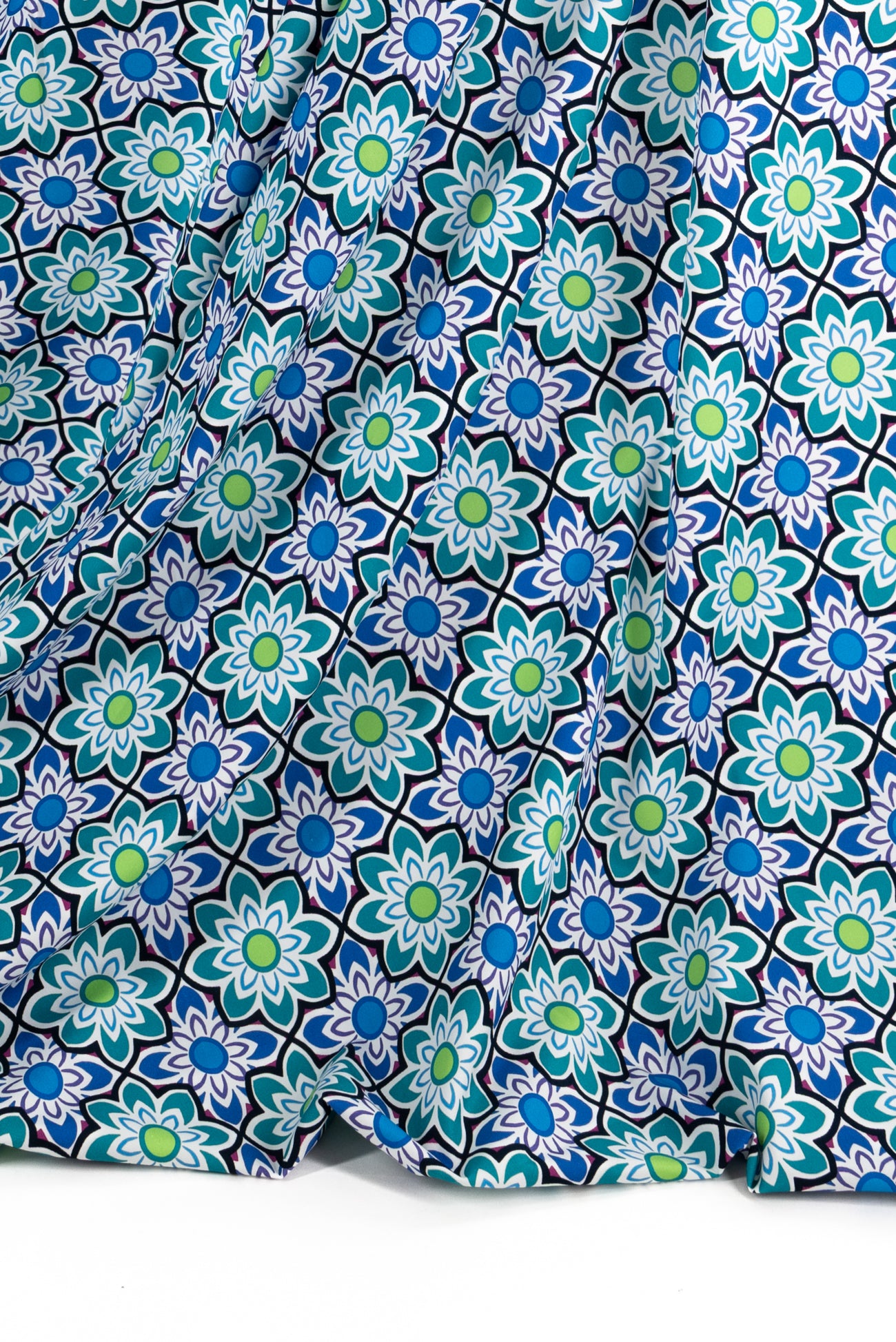 Delft Daisies Italian Stretch Cotton Woven - ENDCUT – Marcy Tilton