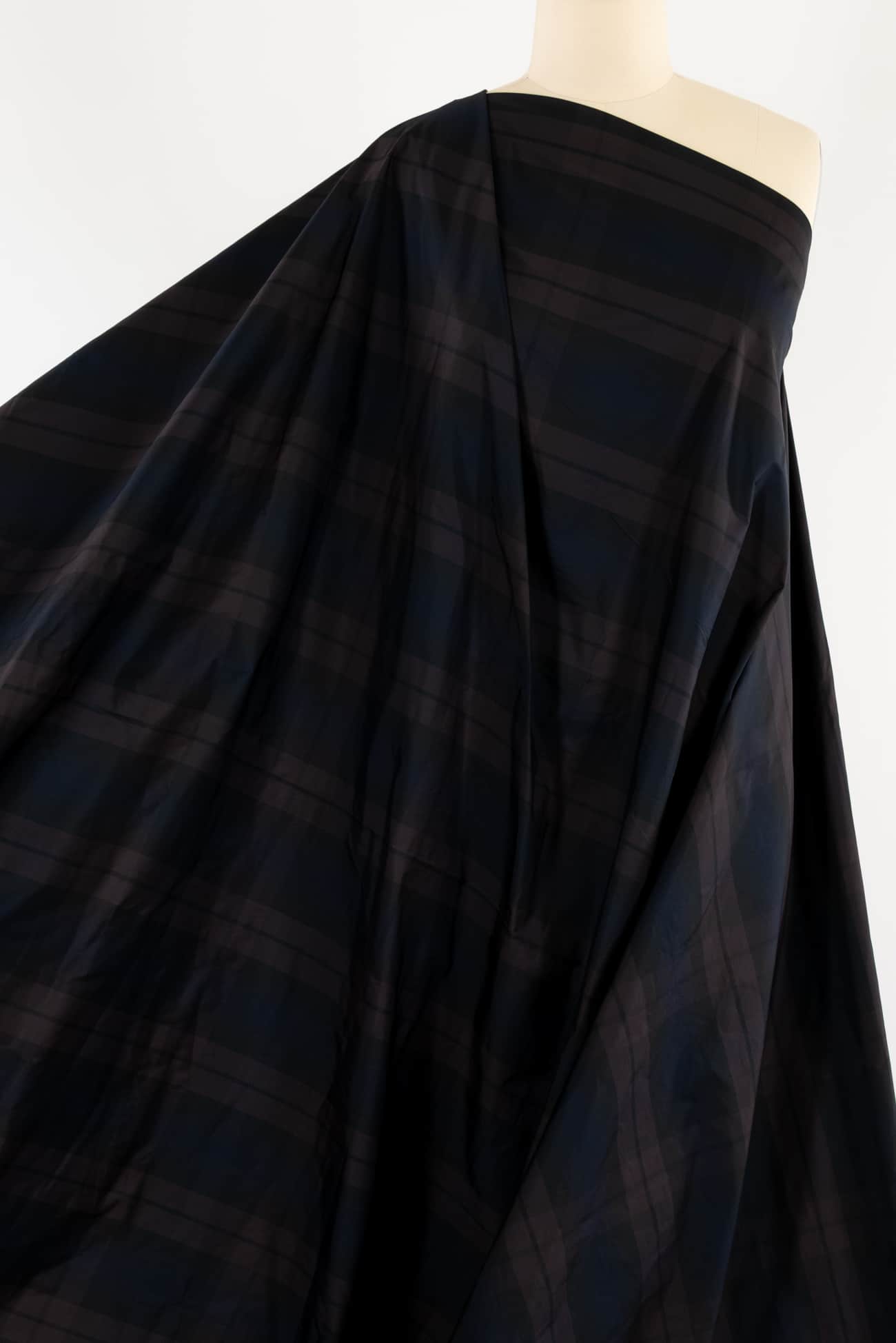 Discreet Charm Plaid Japanese Taffeta Woven