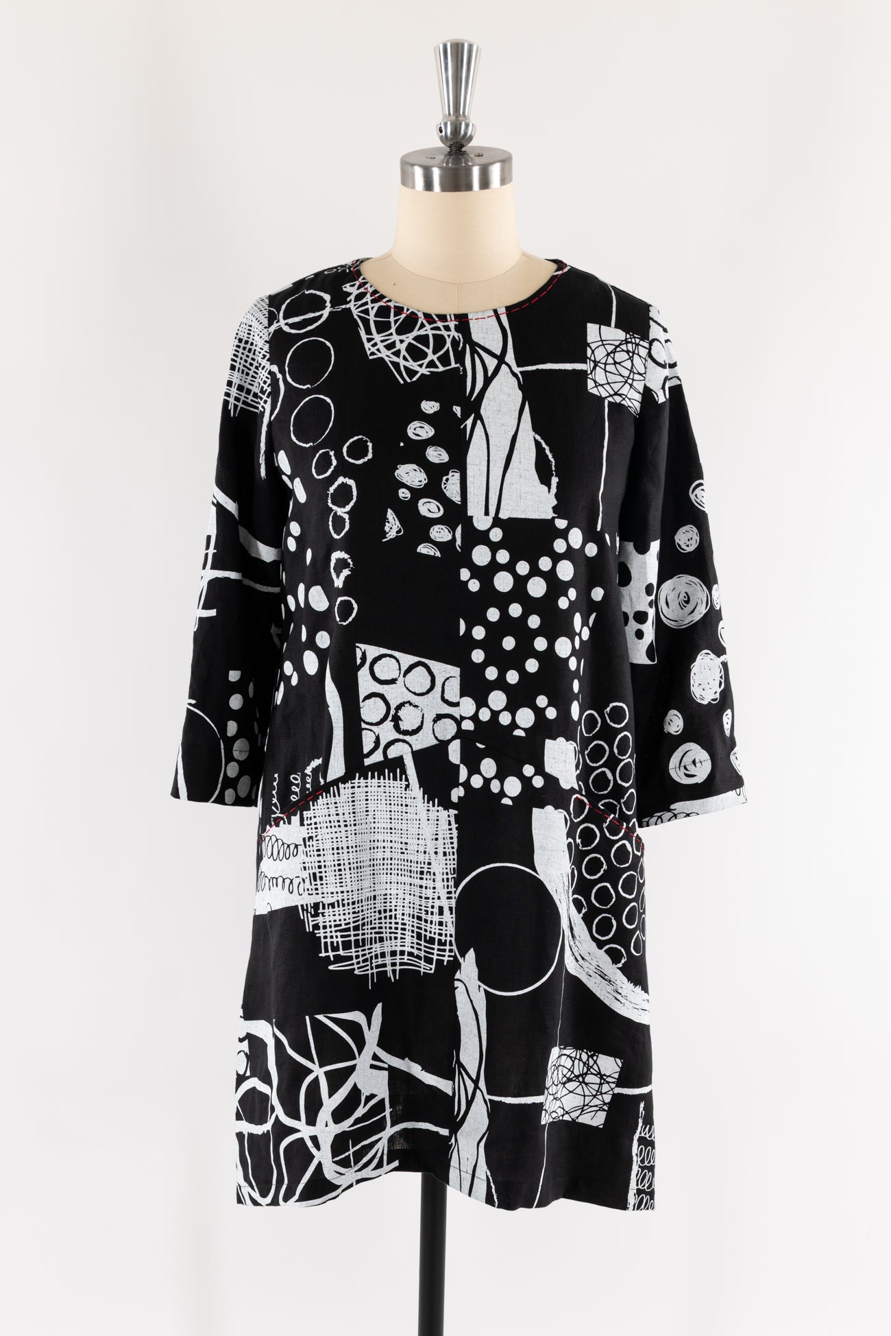 Black & White Abstract Print Linen Dress