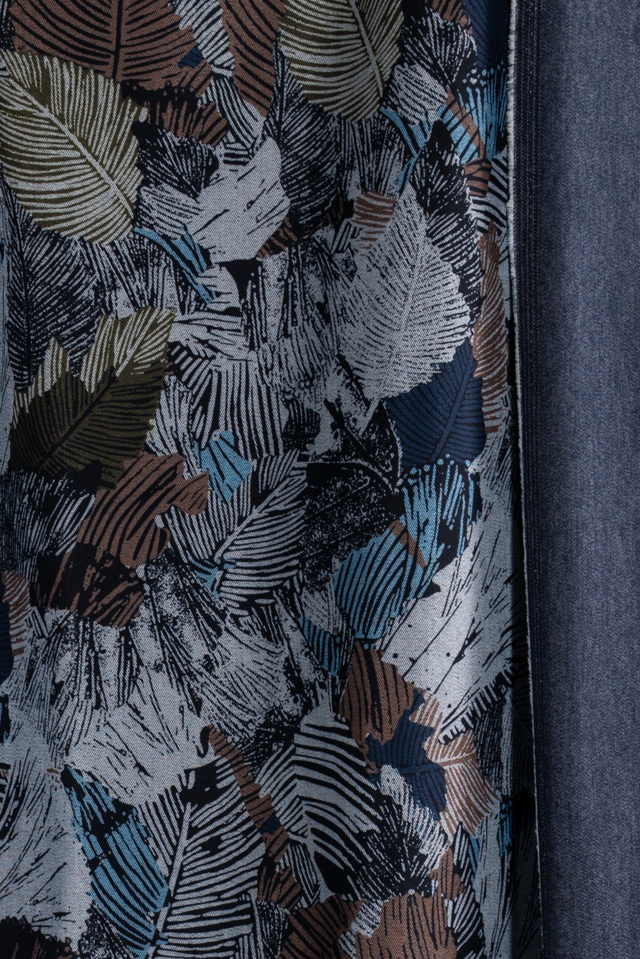 Leafy Indigo Stretch Denim Woven