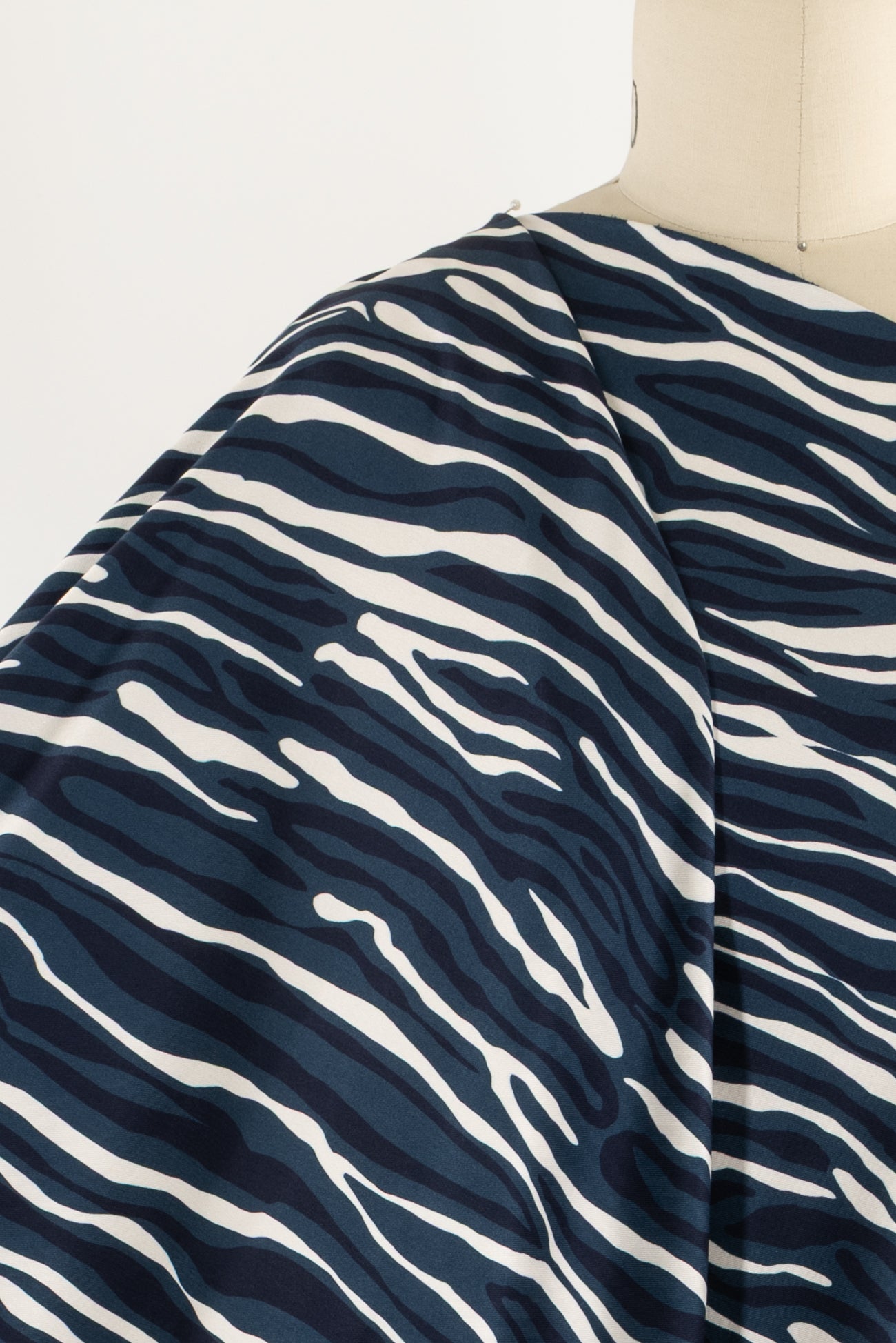 Lina Danish Viscose Woven