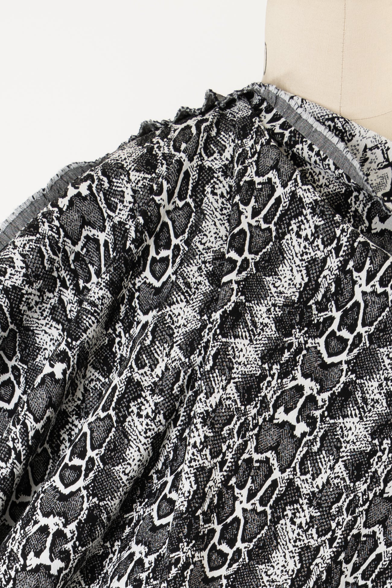 Ace Tegu Tropical Stretch Woven - ENDCUT