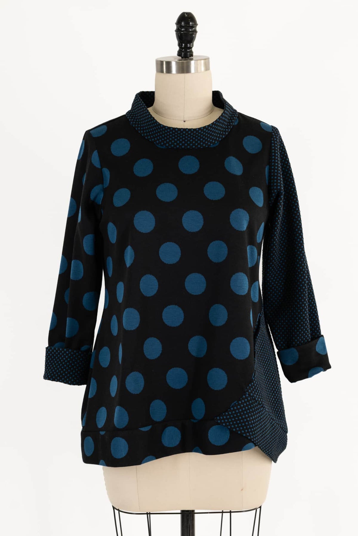 Grande Blue Dots Knit T-Shirt/Tunic