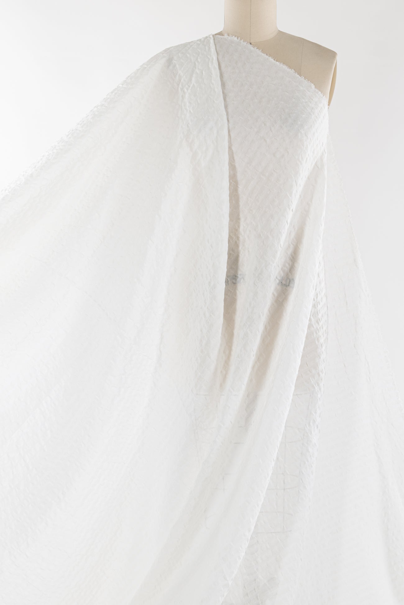 White Lightening Linen Blend Seersucker Woven