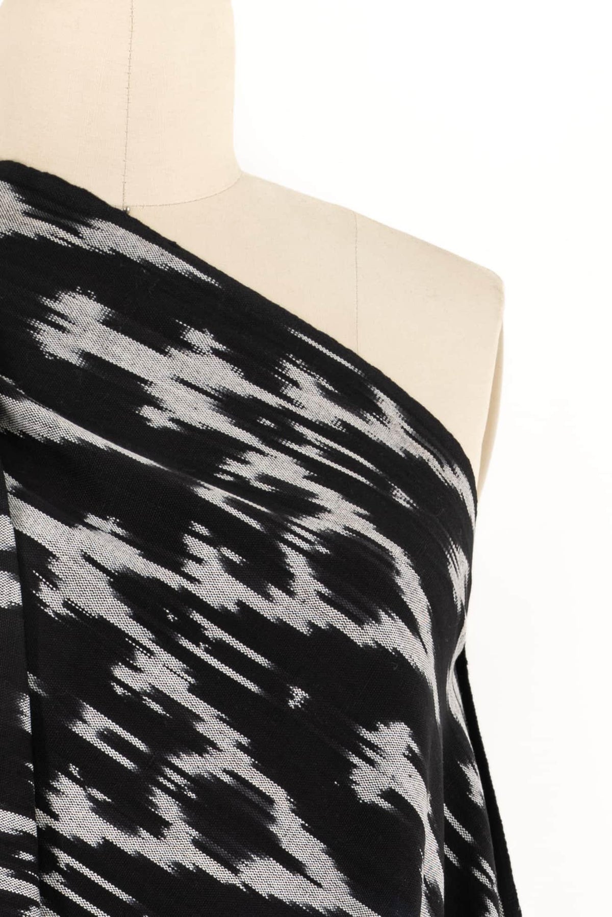 Black Circle Stitch Cotton Woven – Marcy Tilton Fabrics