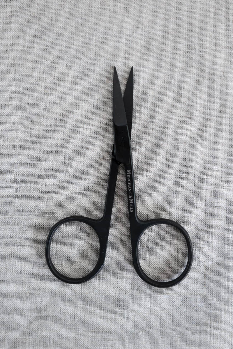 Wide Bow Bow Scissors - Marcy Tilton Fabrics
