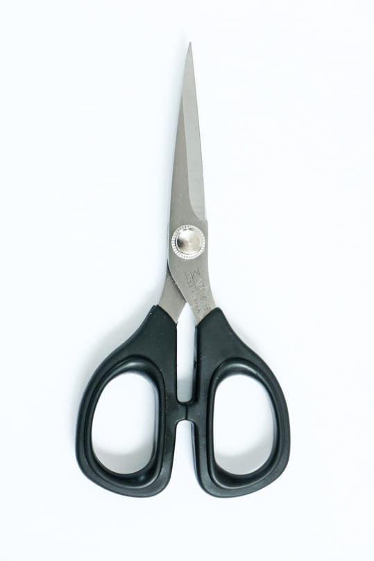 Kai 5" Scissors - Marcy Tilton Fabrics